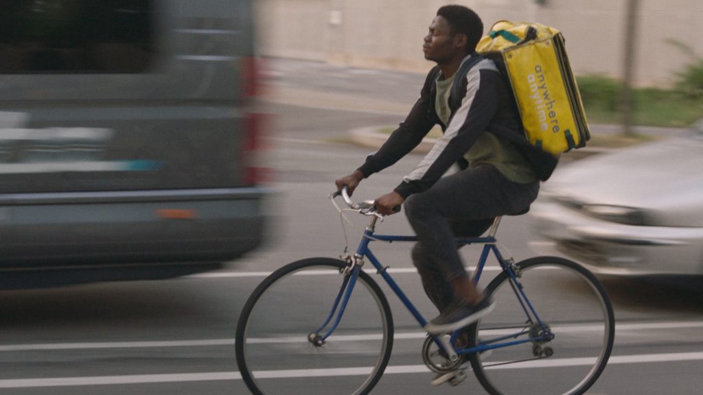 Em Qualquer Lugar, A Qualquer Hora