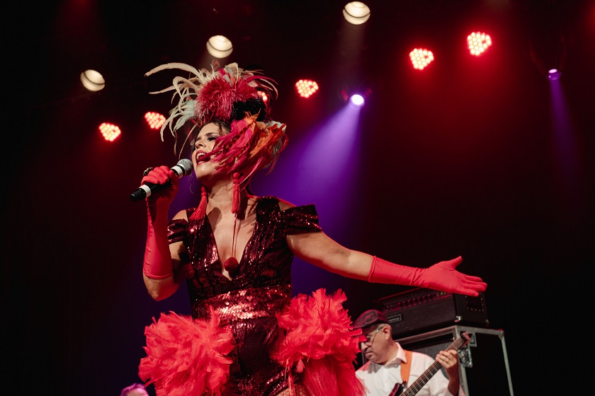 Mona Vilardo agita o carnaval no Theatro Municipal